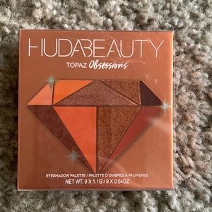 Huda Beauty “Topaz Obsessions” 9 color eyeshadow palette